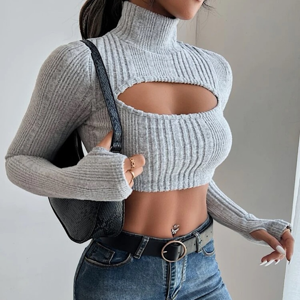 Cut-Out Crop Sweater 💕